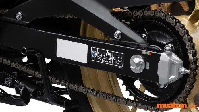 Hệ thống xích xe cải tiến mang đến cảm giác lái êm ái và ổn định hơn cho người dùng.