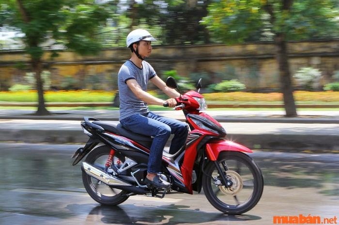 Hướng dẫn đạp số xe máy đúng cách để tránh giật xe