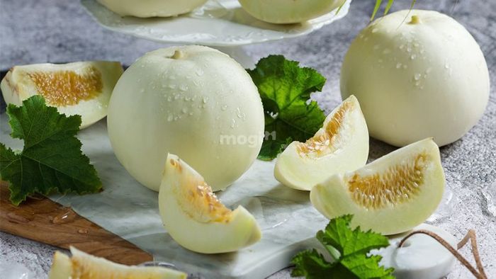 Quả lê trắng biểu tượng cho sự thuận lợi, suôn sẻ – Nguồn: Internet