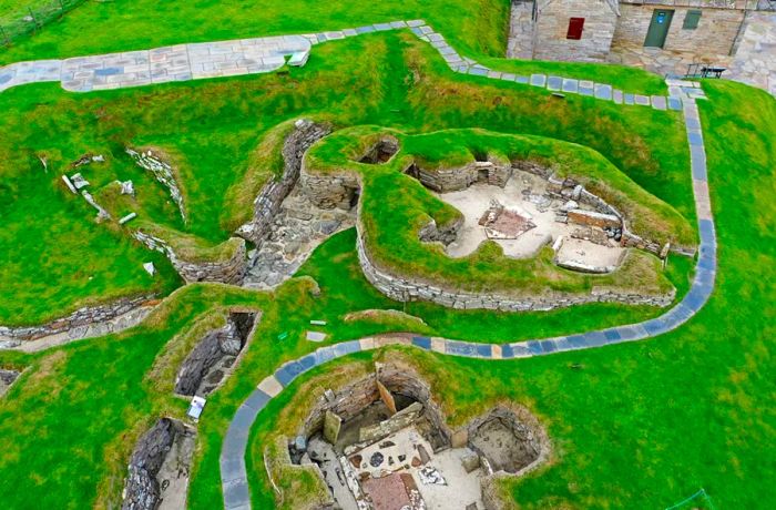 It was at Skara Brae, a Neolithic village, on the northern Orkney Islands that Anthony and Rachael’s paths first crossed, as shown in this picture.