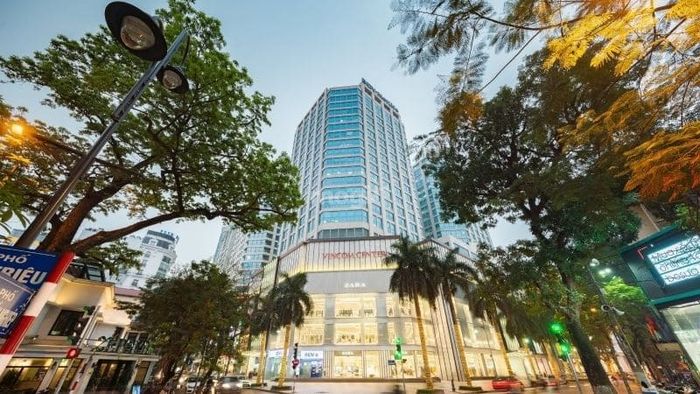 Dự án Vincom Bà Triệu, với thiết kế hiện đại và vị trí chiến lược, hứa hẹn sẽ là một địa chỉ đáng sống cho những ai yêu thích sự tiện nghi và kết nối thuận lợi với mọi ngóc ngách của Hà Nội.