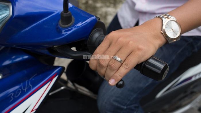 Cách lái xe côn mượt mà không bị giật – Ngắt côn nhanh và nhả côn từ từ