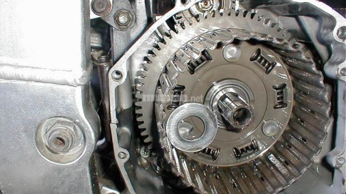 Cách lái xe côn mượt mà không bị giật cho người mới – Chạy xe với vận tốc số phù hợp