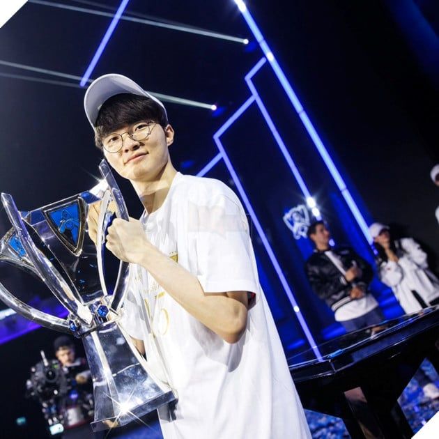 LMHT: Faker chính là tài sản vô giá của T1, người đã tạo nên giá trị không thể thay thế cho tổ chức này.