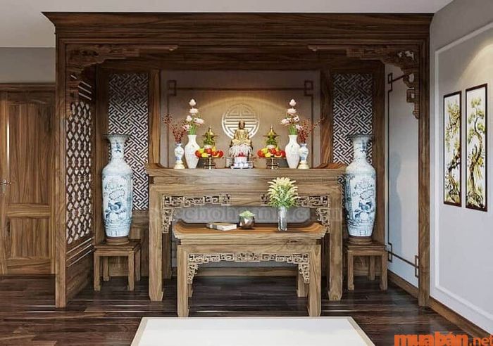 Bàn thờ gia tiên luôn phải được đặt ở vị trí hợp với mệnh của gia chủ để thể hiện sự tôn kính và thu hút phước lành.