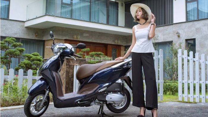 Hướng dẫn mở cốp xe Lead cũ bằng chìa khóa hiệu quả