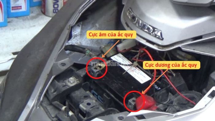 Bình ắc quy xe Air Blade ở đâu?