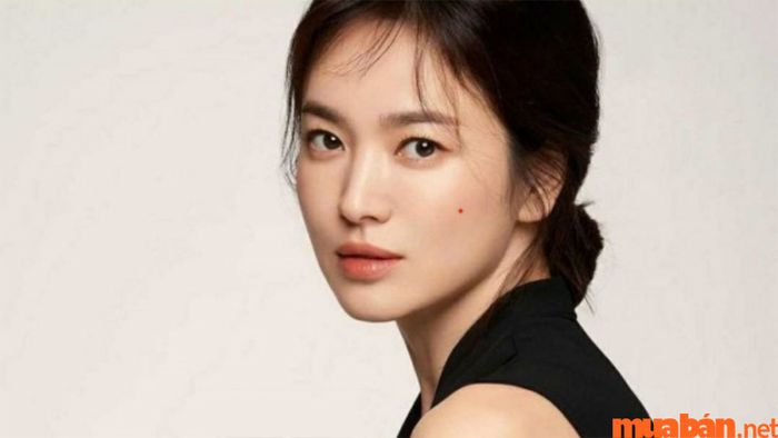Nốt ruồi son trên má