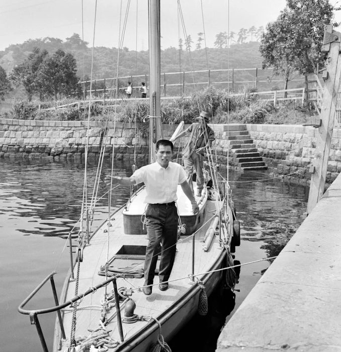 Kenichi Horie aboard the Mermaid II during his 1963 journey.