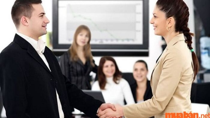 Nam Quý Mùi có khả năng giao tiếp tốt và luôn làm tròn trách nhiệm trong công việc.