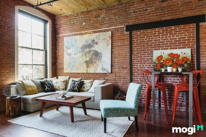 Mệnh Hỏa phù hợp với các gam màu nóng như đỏ, tím, hồng, giúp gia chủ thu hút tài lộc và tăng cường năng lượng tích cực.