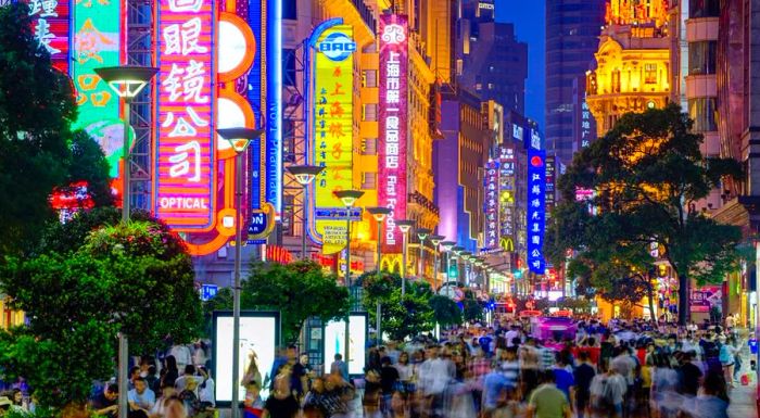 Nanjing Road, located in Shanghai, is one of the world’s most famous and bustling shopping streets.