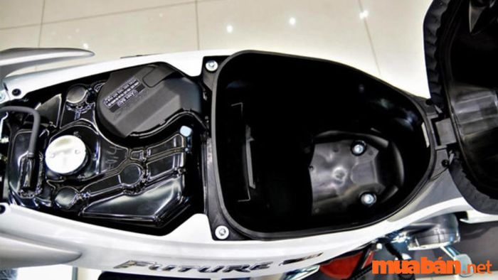 Bình xăng của xe Future 125 có dung tích khá lớn, lên đến 4.6 lít.