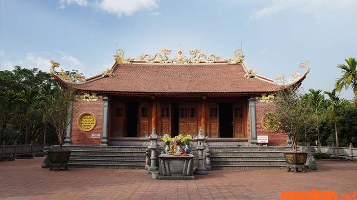 Không được nhạo báng hoặc nói xấu âm binh, nhất là ở những nơi linh thiêng như đền, chùa, miếu,...