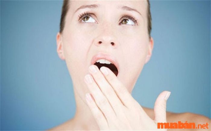 Điềm báo ù tai – Mẹo đơn giản chữa ù tai bằng cách ngáp dài