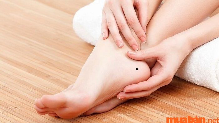 Vị trí và ý nghĩa nốt ruồi ở chân