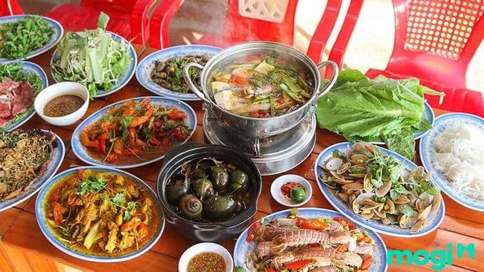 Bãi biển Non Nước – nơi thiên nhiên tuyệt đẹp hội tụ.