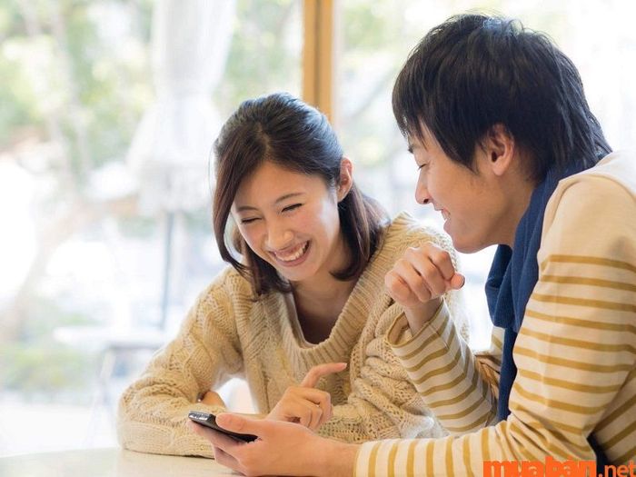 Đặc điểm của người đàn ông đa tình là gì? Họ sở hữu khả năng yêu đương mãnh liệt và dễ dàng tạo mối quan hệ tình cảm với nhiều người.
