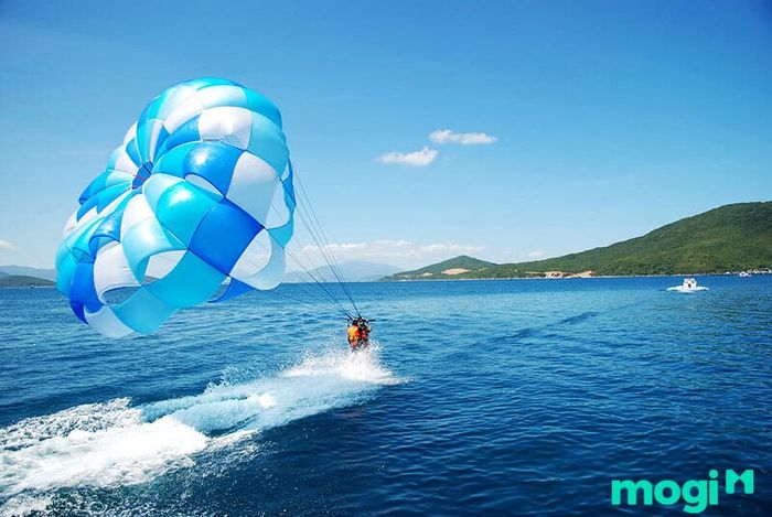 Bãi biển Non Nước cung cấp rất nhiều hoạt động trải nghiệm thú vị cho du khách.