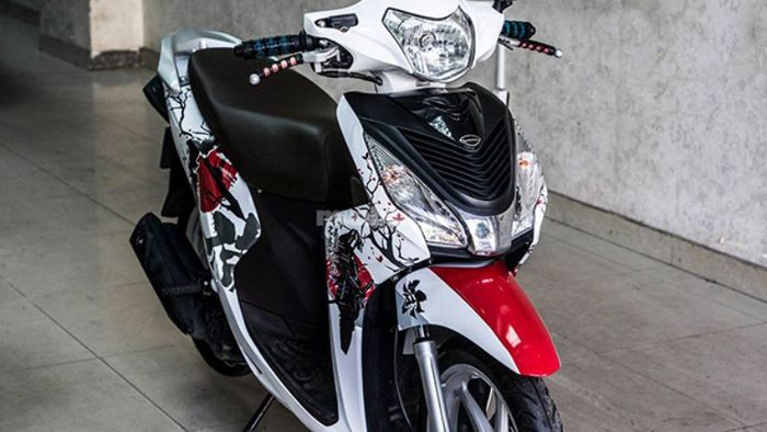 Dán decal xe Vision có giá bao nhiêu?
