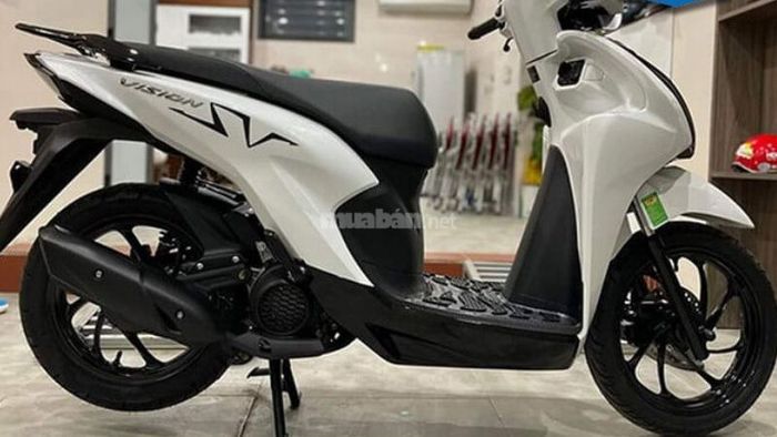 Dán decal xe Vision có giá cả như thế nào?
