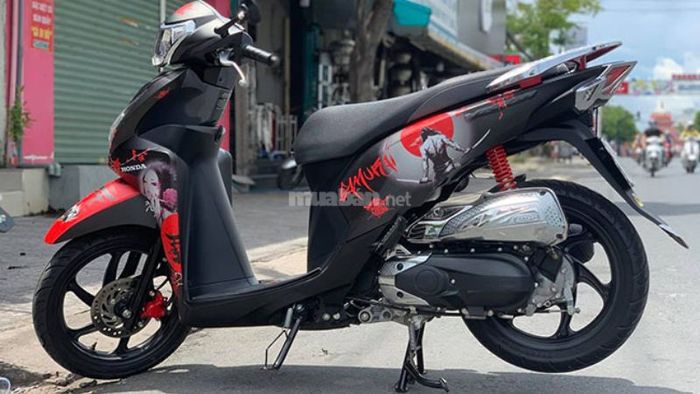 Dán decal xe Vision có giá như thế nào?