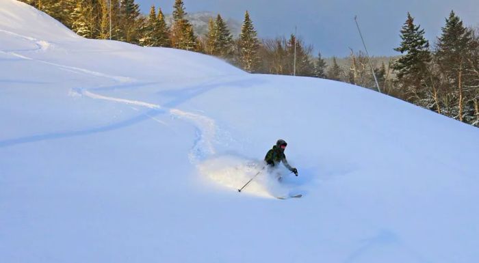 To experience the quintessential Vermont ski scene, head to Stowe Mountain Resort.