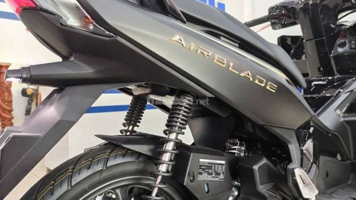 thay nhớt xe tay ga Air Blade