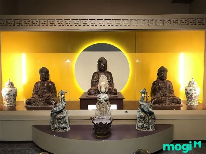 Bãi biển Non Nước – điểm đến hấp dẫn tại Đà Nẵng.