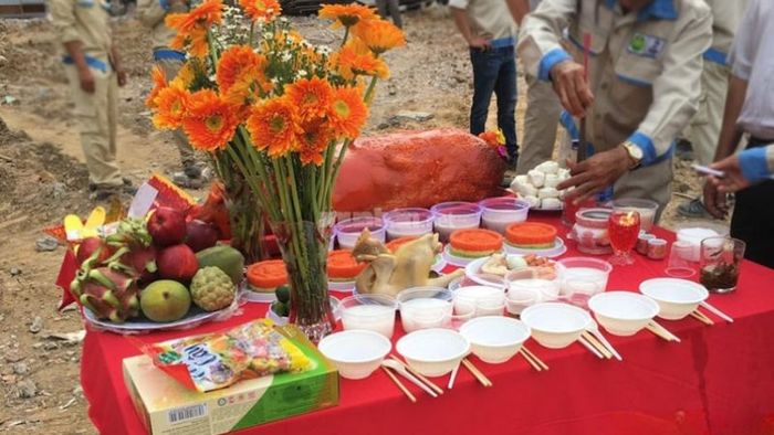 Lễ vật cúng tạ mộ