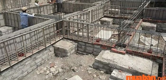 Việc thiếu chú trọng trong xử lý nền móng là lý do mối xuất hiện trong nhà