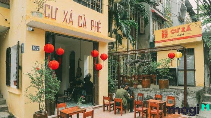 Nếu bạn sở hữu một quán cafe nhỏ, phong cách Vintage là lựa chọn tuyệt vời giúp tối ưu không gian nhưng vẫn tạo nên sự ấm cúng và thu hút.