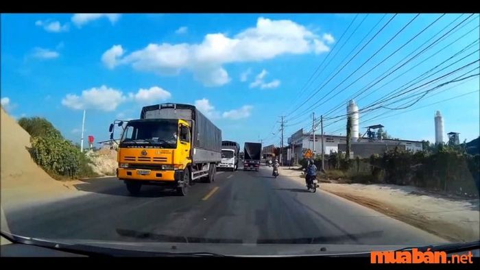 Nghề lái xe tải đường dài
