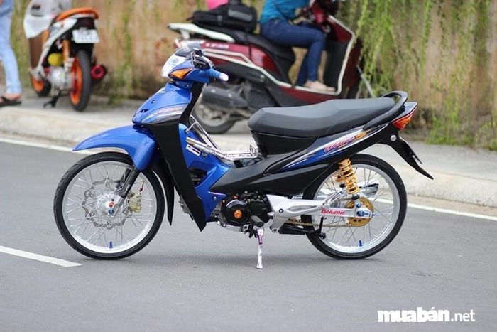 Khám phá Honda Wave S 110 đời đầu được độ 'khủng', gây ấn tượng mạnh mẽ.