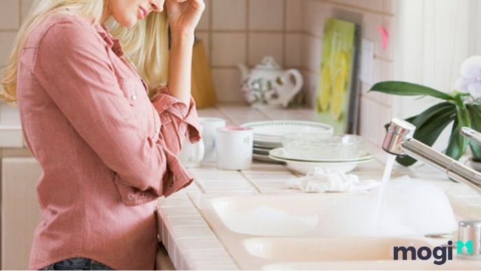 Hướng bếp không nên đặt gần chậu rửa hoặc vòi nước