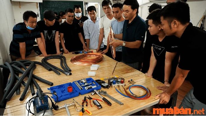 Học nghề Công nghệ ô tô