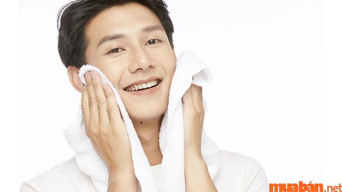 Nốt ruồi ở cằm