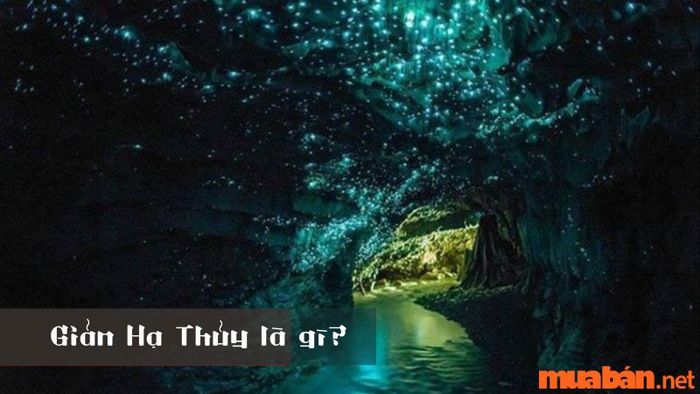 Giản Hạ Thủy là một cung mệnh trong ngũ hành nạp âm của mệnh Thủy.