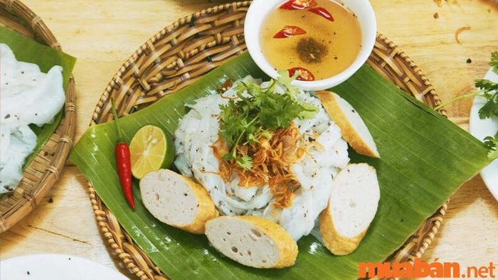 Khám phá món bánh cuốn truyền thống của làng Kênh