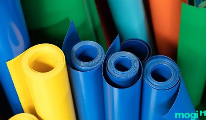 PVC là gì – Nhựa PVC nổi bật với khả năng cách điện cực kỳ hiệu quả.