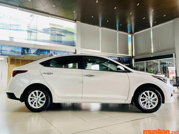 Đánh giá chi tiết phần thân xe Hyundai Accent 2022