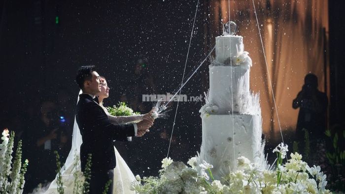Mơ thấy đám cưới thiếu cô dâu hoặc chú rể là dấu hiệu cho thấy bạn cần tập trung vào những việc quan trọng trong cuộc sống mà lâu nay bạn vẫn đang lãng quên hoặc trì hoãn.