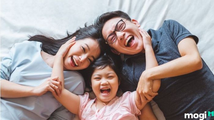 Bé sinh năm 2024 hợp với bố mẹ nào?