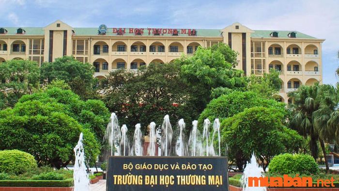 Bạn có thể học ngành hướng dẫn viên du lịch tại Đại học Thương Mại, một trong những trường uy tín chuyên đào tạo các ngành liên quan đến du lịch và kinh tế.