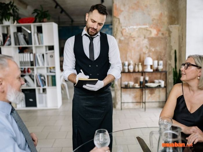 Làm thế nào để xin việc phục vụ quán ăn?