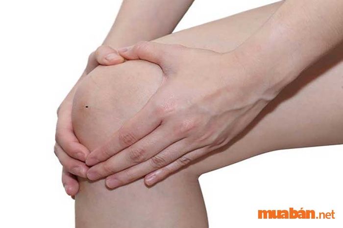 Liệu có nên tẩy nốt ruồi ở đầu gối?