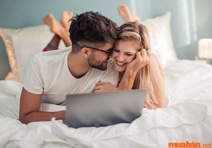 Tình cảm phát triển mạnh mẽ, hôn nhân hạnh phúc, viên mãn.