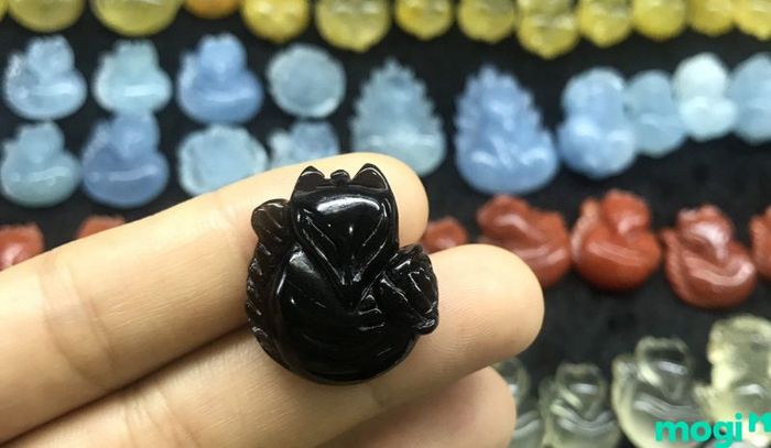 Nên lựa chọn trang sức làm từ đá tự nhiên để mang lại hiệu quả phong thủy tốt hơn