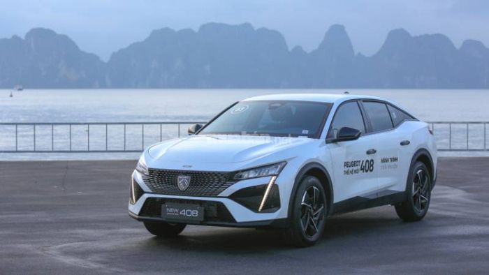 Mức giá lăn bánh của xe Peugeot 408