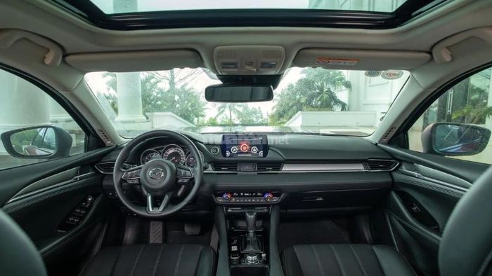 Không gian nội thất của Mazda 6 – Nguồn: Internet
